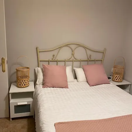 Monica Tabares Vut-le-906 *